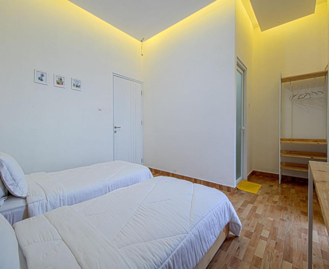 D'Journey Hotel Lembang Exterior photo